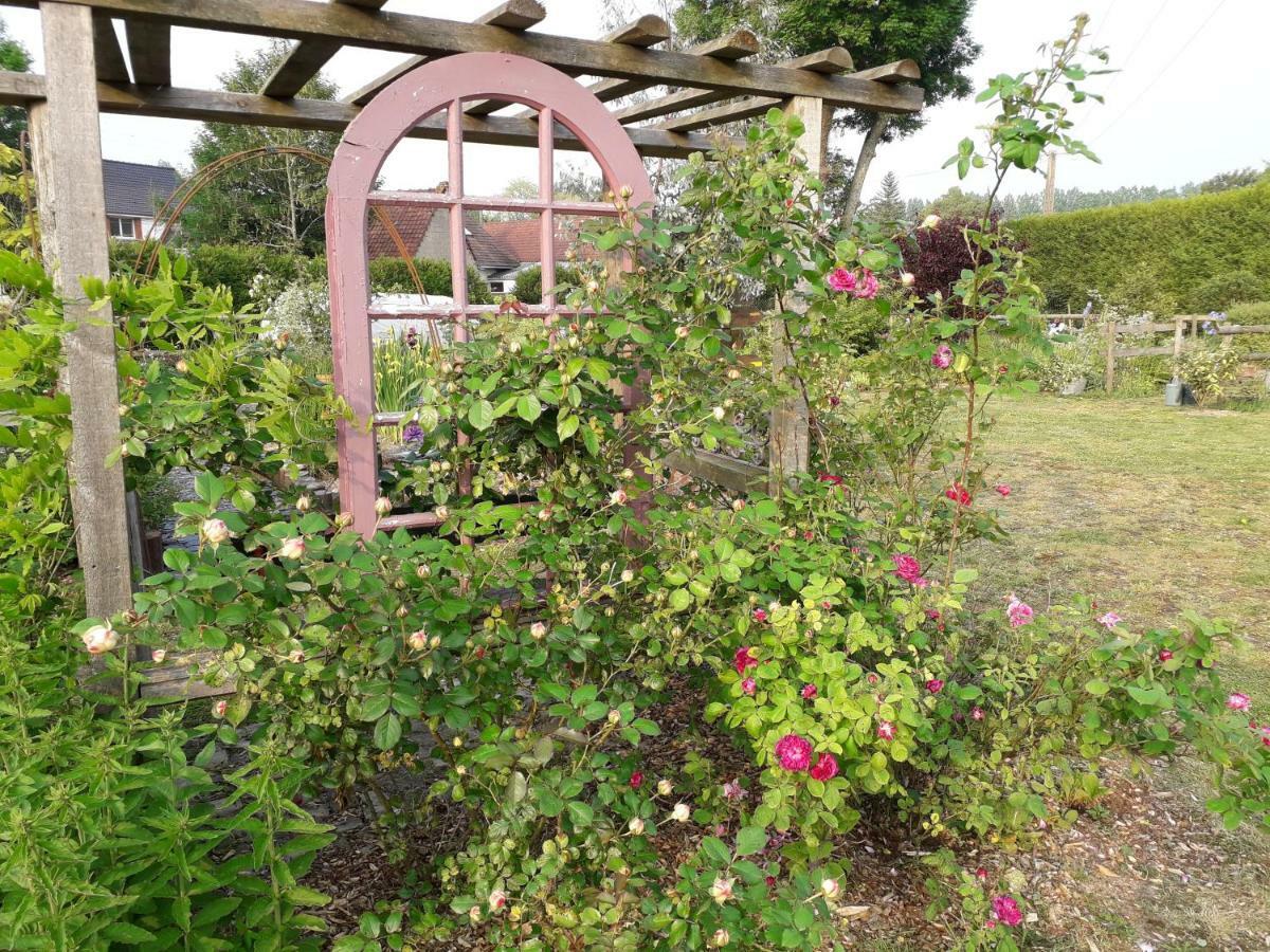 Bed and Breakfast Au Bois Dormant Huby-Saint-Leu Exterior foto